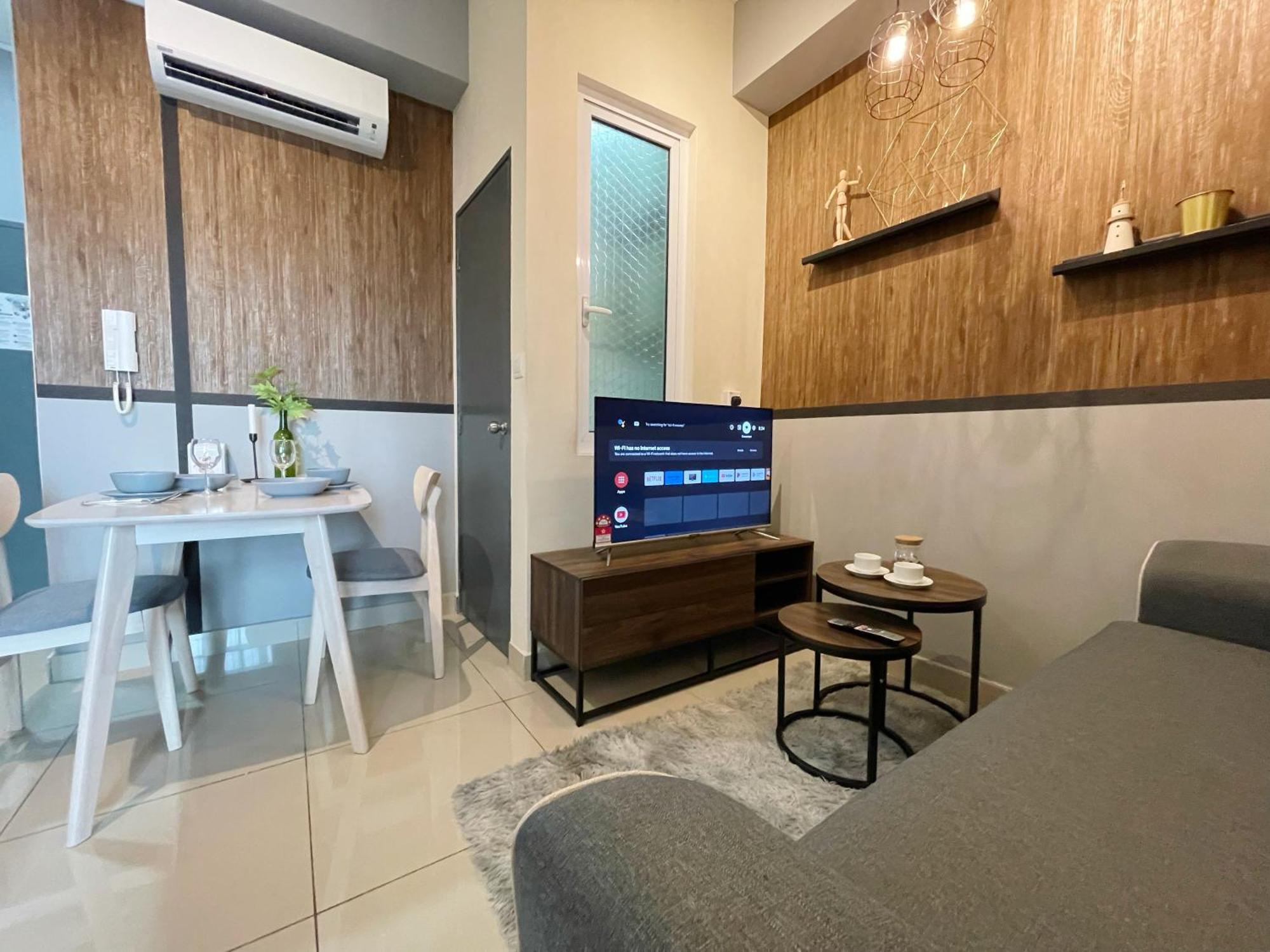 Mesahill Homestay, By S&t Homez